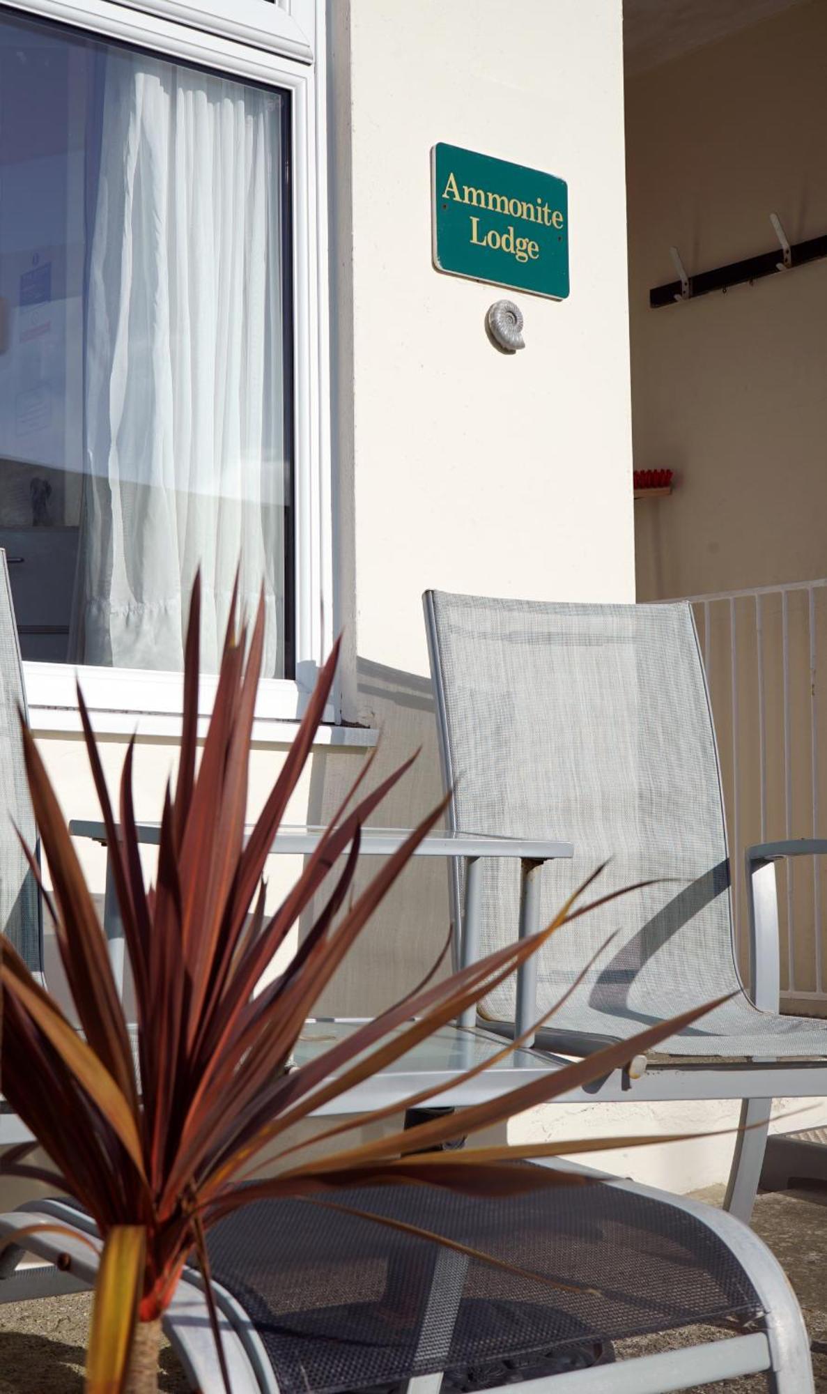 Golden Acre Jurassic Coastal Lodges ,Eype Bridport Extérieur photo